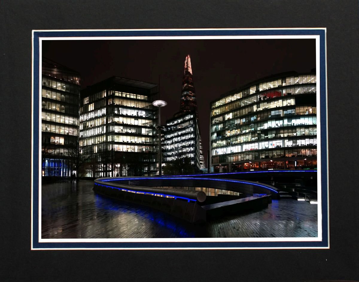 London banks of the Thames by Robin Clarke