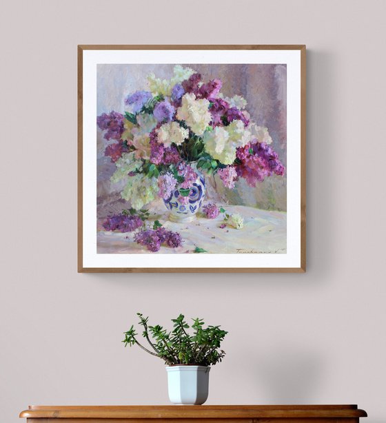 Bouquet of lilacs