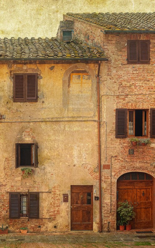 Old town in Tuscany by Peter Zelei