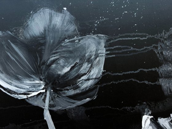 Black and white flower 10