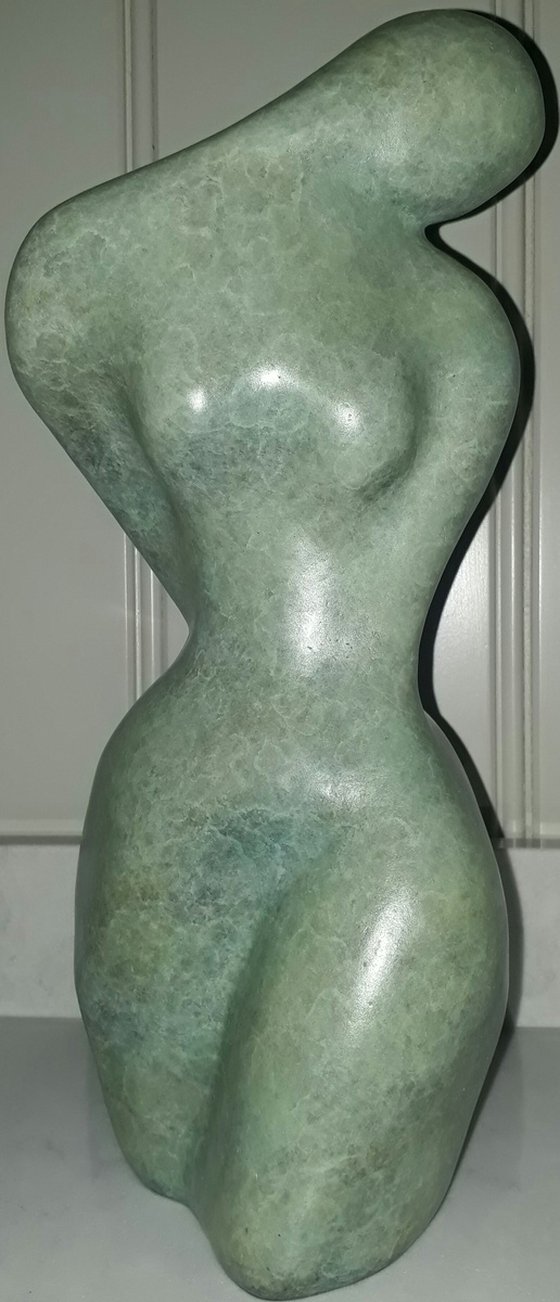 Marguerite in bronze (verdigris)