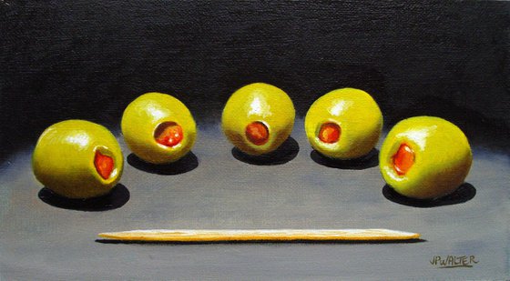 5 olives in chiaroscuro