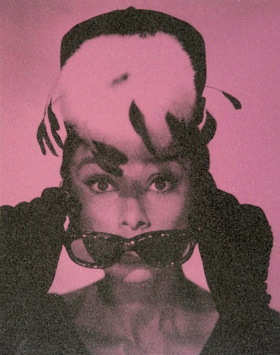 Audrey Hepburn-Pink