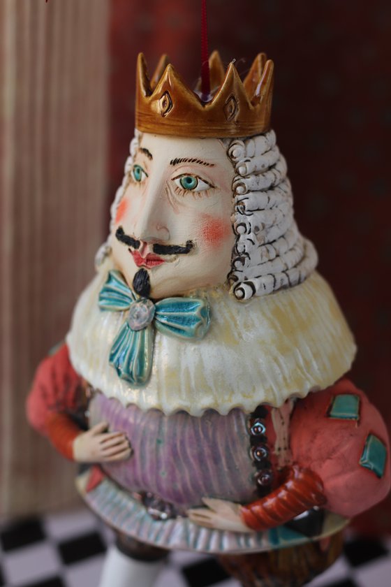 Renaissance King.  Ceramic sculpture by Elya Yalonetski