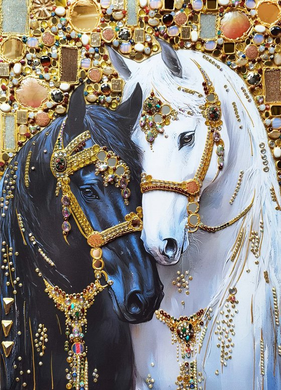 Horses in gold. Love.