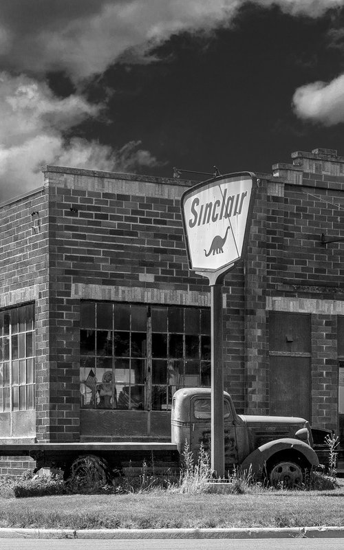 Sinclair by Robert Tolchin
