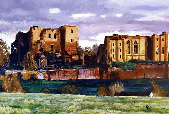 Kenilworth Castle with the sun setting