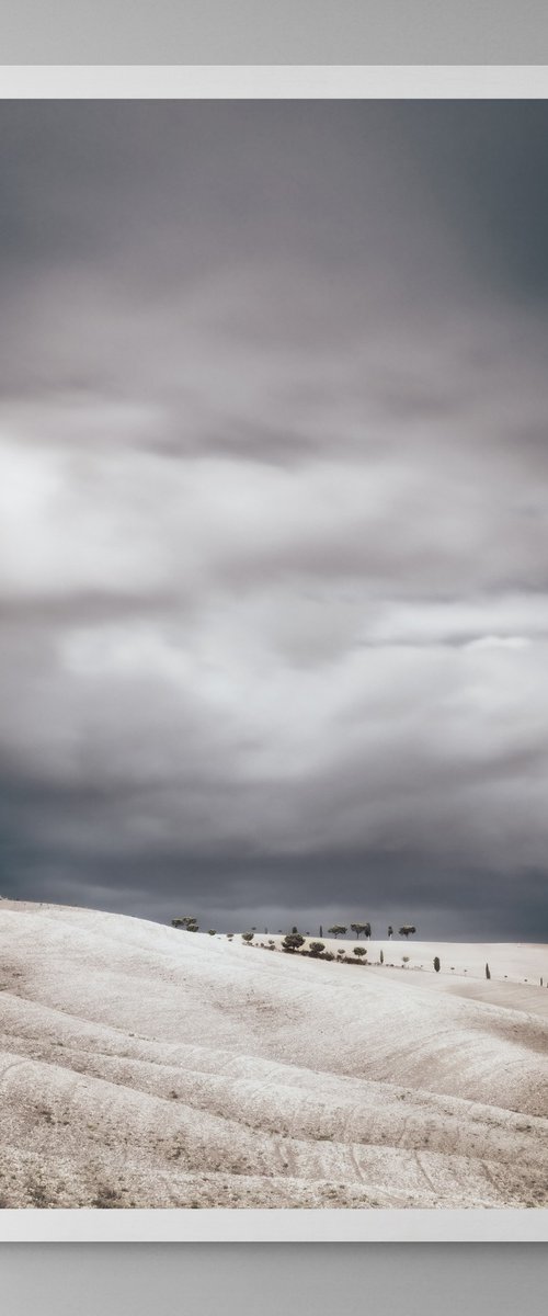 Tuscan rolling hills before the storm (studio 2) by Karim Carella