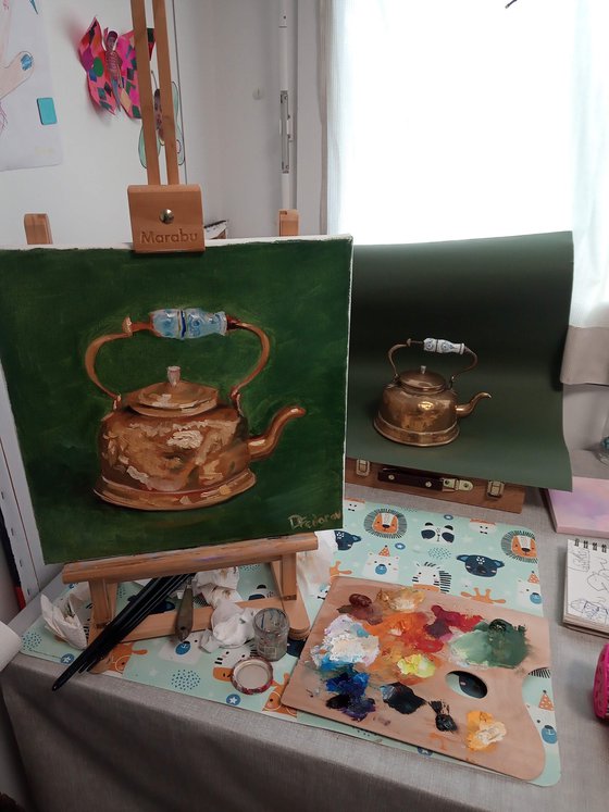 Still life with the old teapot