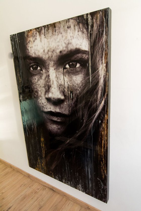 "Eline" (160x106x5cm) - Unique XL portrait artwork on wood (abstract, portrait, gold, original, epoxy, painting, XL, unique artwork)