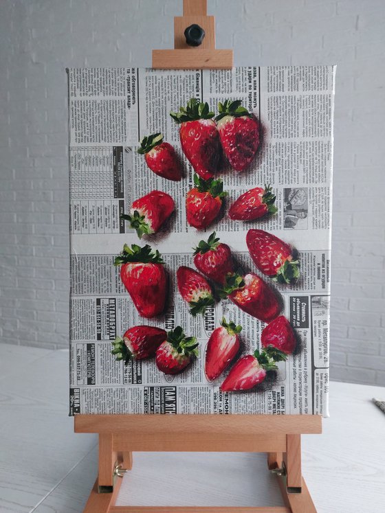 Strawberries on newspaper