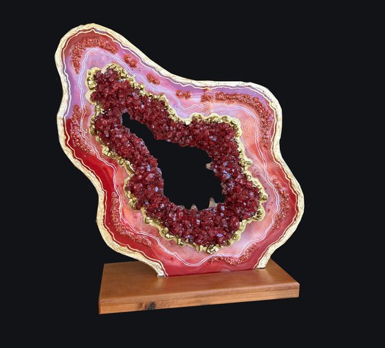 3D Geode Slice "Garnet"