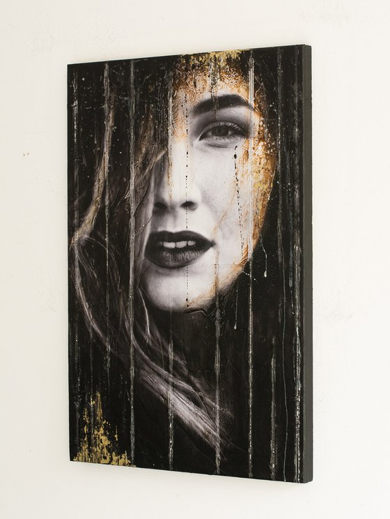 "Desperate calls" (60x40x2.5 cm) - Unique portrait artwork on wood (abstract, portrait, gold, original, resin, beeswax, painting)