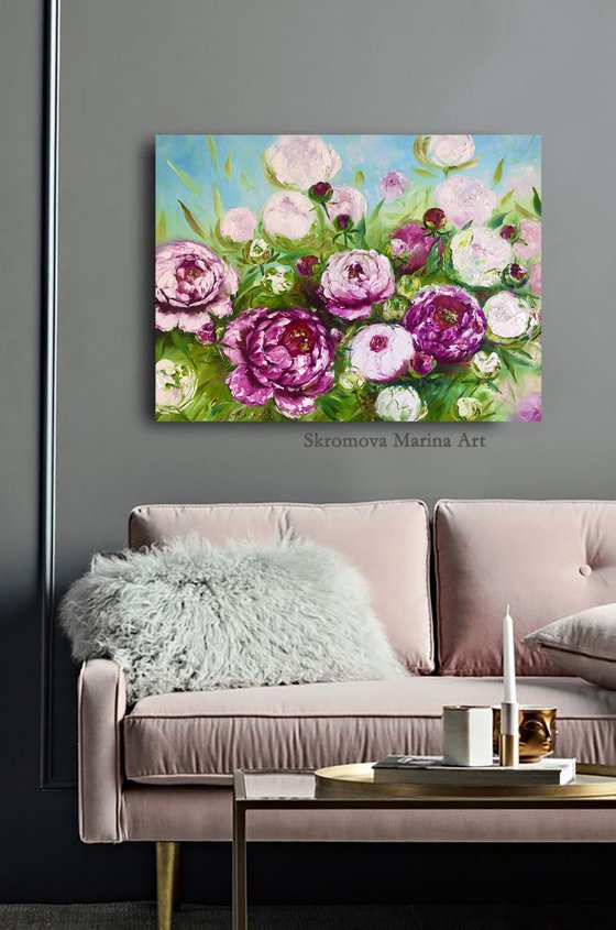 PEONY TREASURE - Peonies. Pink flowers. Floral decor. White peonies. A blooming garden.  Magnificent. Petals. Fuchsia. Softness.