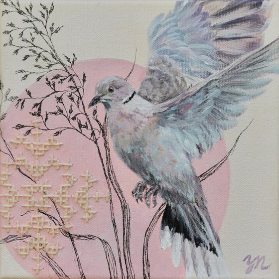 COURTYARD MEMORIES IV : DOVE