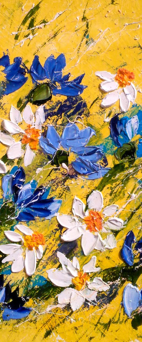 Chamomile Painting Original Oil Artwork Cornflowers Meadow Abstract Flowers Impasto Small Wall Art by Halyna Kirichenko