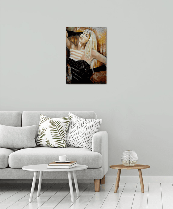 Fashion - portrait - woman - home decor