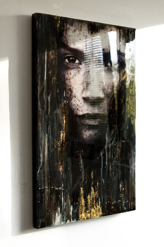 "Eline" (60x37x3cm) - Unique portrait artwork on wood (abstract, portrait, gold, original, epoxy, painting)