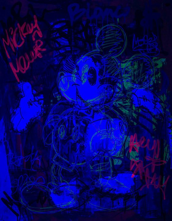 Mickey Mouse Street Art in pink, green black