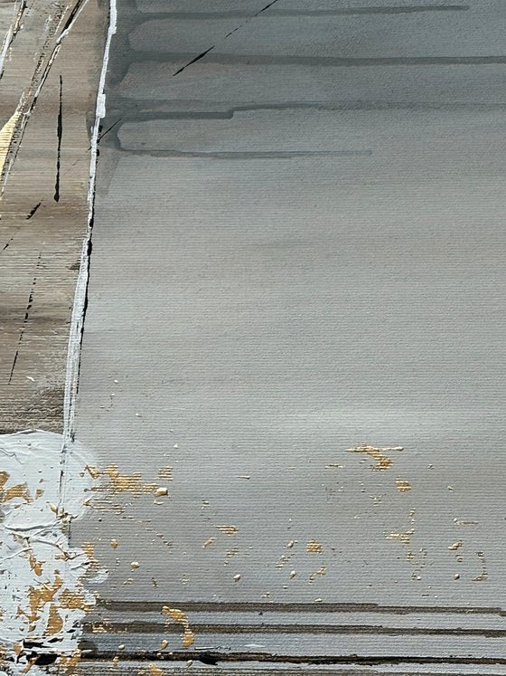 Grey gold in Structure