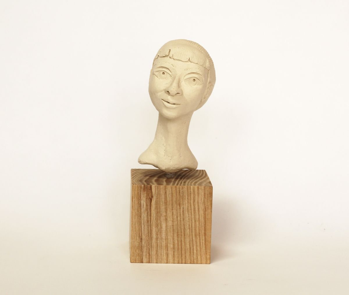 Melissa: ceramic portrait sculpture by Gabrielle Turner