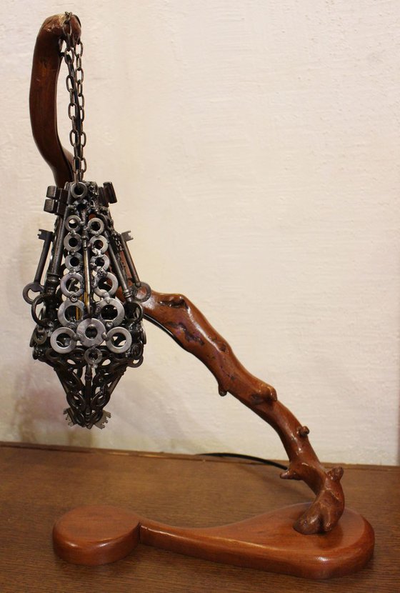 Hanging key lamp