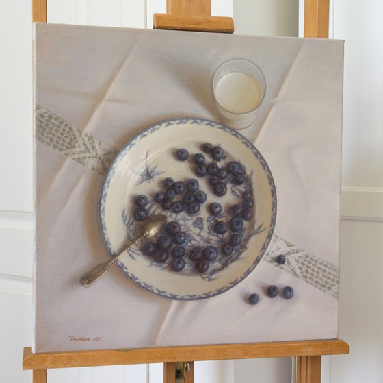 Blueberries and milk