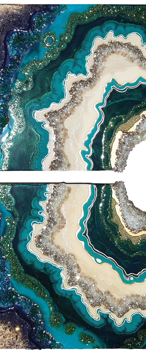 Malachite. 118 x 60 cm  Diptych Geode Art, wall art, Resin art, Resin painting, Modern art by Alexandra Dobreikin