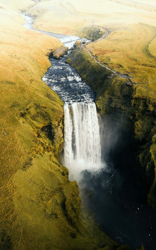 Skogafoss Watwefall, Iceland by Graham Pengelly
