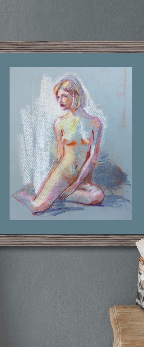 Nude on gray by Helen Shukina