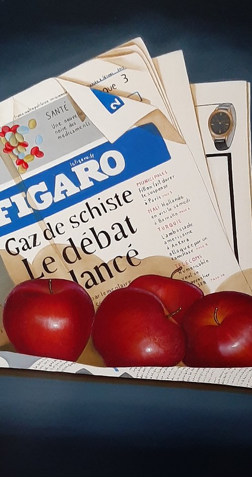 Newspapers with apples by olga formisano