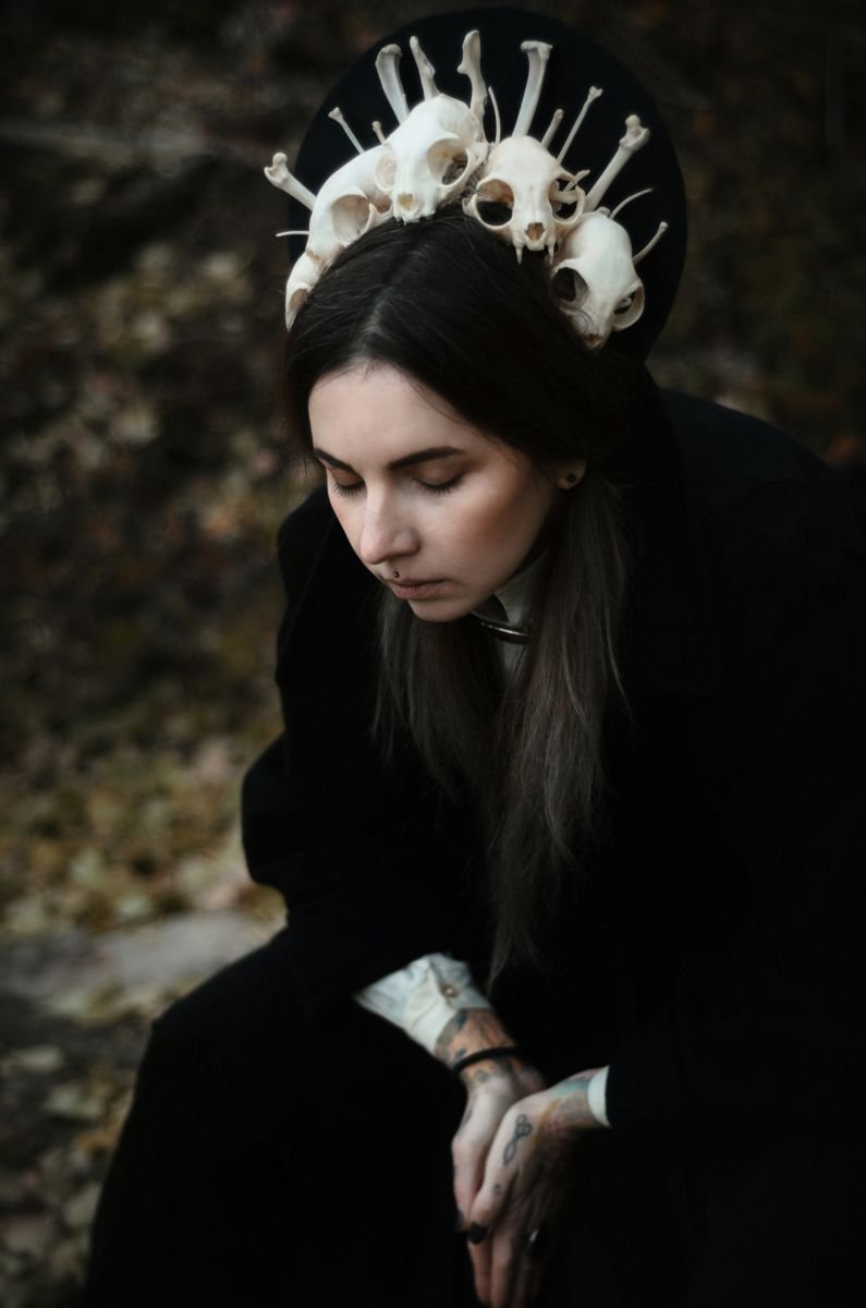 the transience of earthly life. old age and youth by Inna Mosina