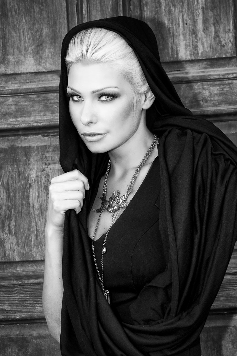 Expressive Portrait Photograph By William Dey, 18 X 26", Mysterious Obsession Noir Palm Springs Ca, Original Artwork