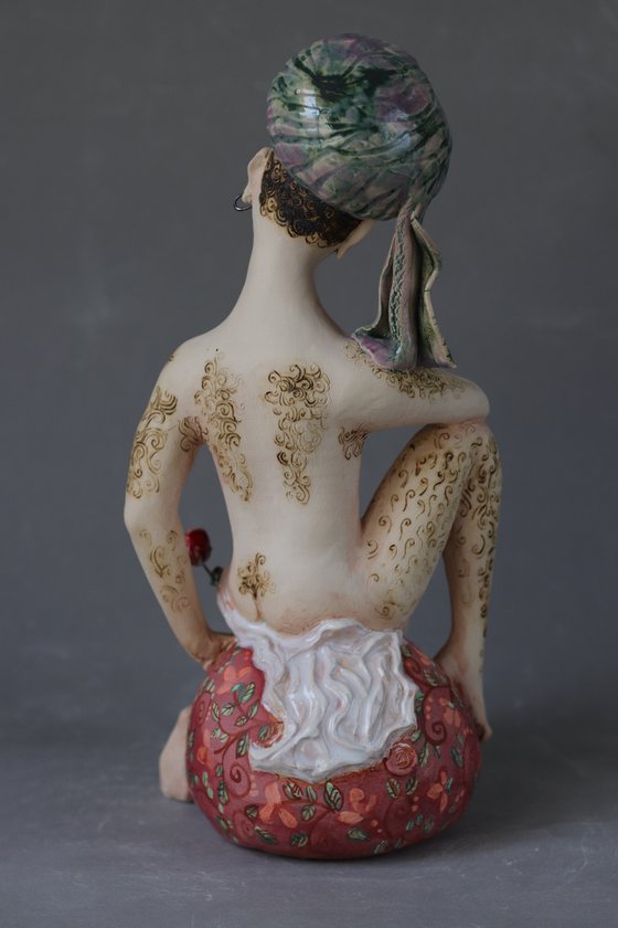 Rose of Cairo, Ceramic sculpture