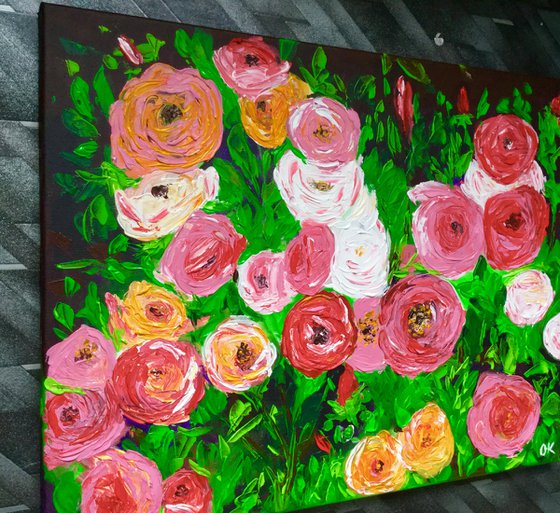 WHITE PINK YELLOW RED  ROSES IN A GARDEN palette knife modern still life  flowers office home decor gift