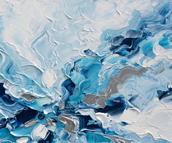 Whispering blue