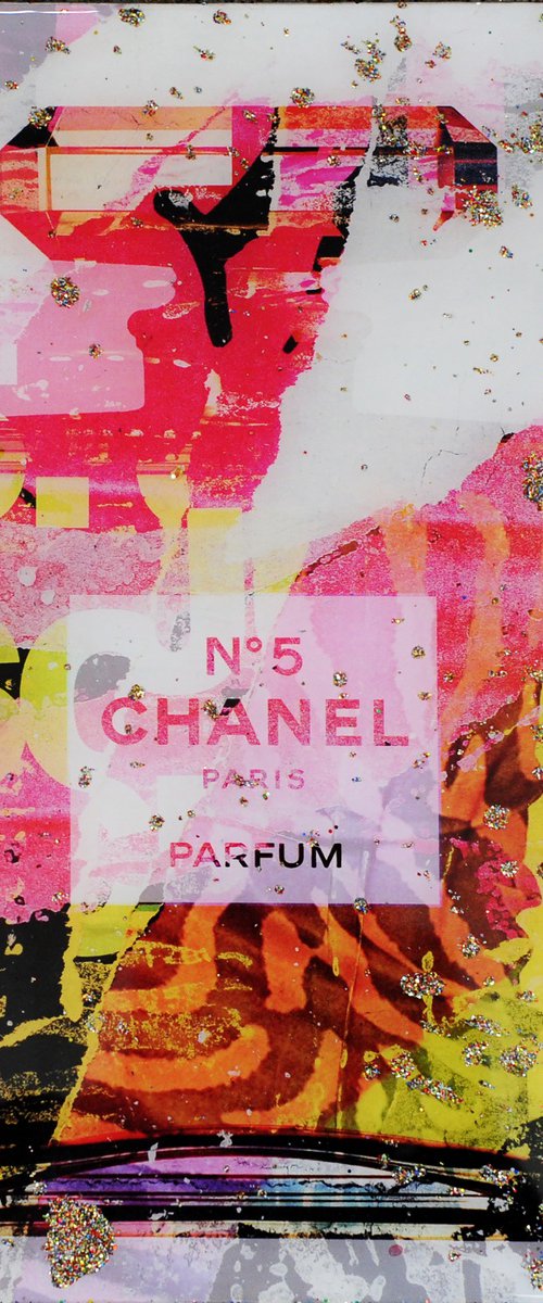 Chanel nr.5 (small resin edition) by Karin Vermeer