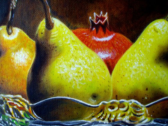 Cup of pears in chiaroscuro