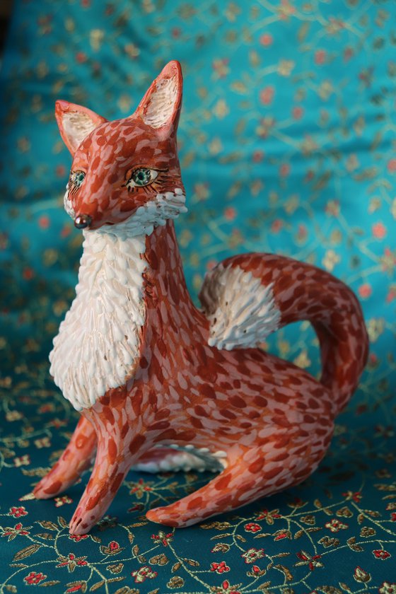 Sitting Fox. Tiny sculpture by Elya Yalonetski