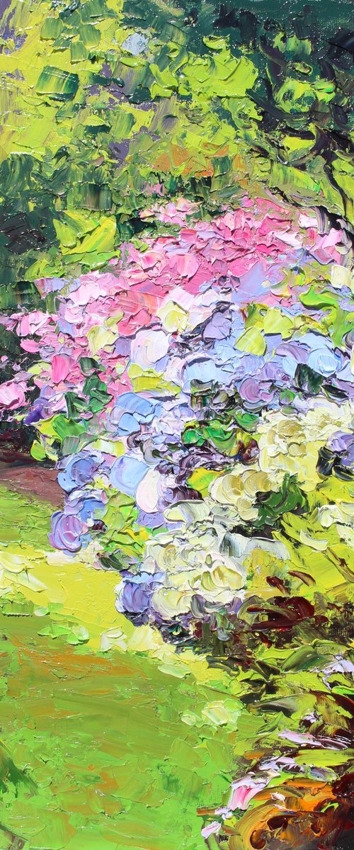 Garden Hydrangeas by Kristen Olson Stone