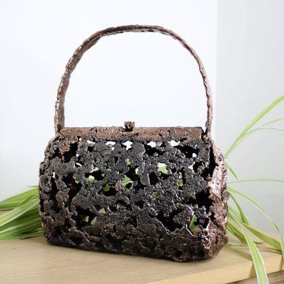 Handbag - Sculpture in bronze and steel lace