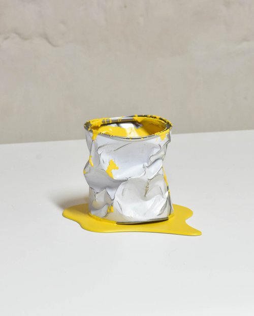 Le vieux pot de peinture jaune - 323 by Yannick Bouillault