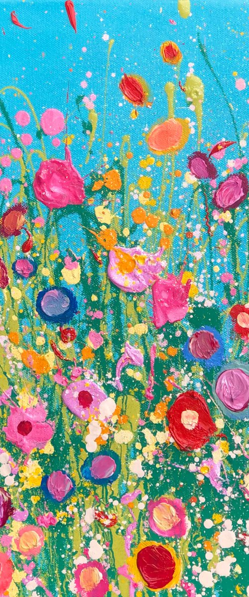 Wild Champagne Love (iii) by Yvonne  Coomber