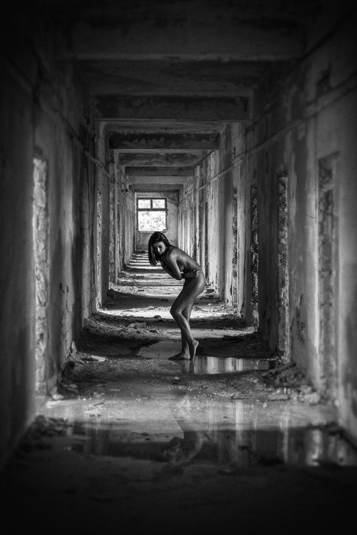 Dark Corridor I. - Art Nude Photography by Peter Zelei