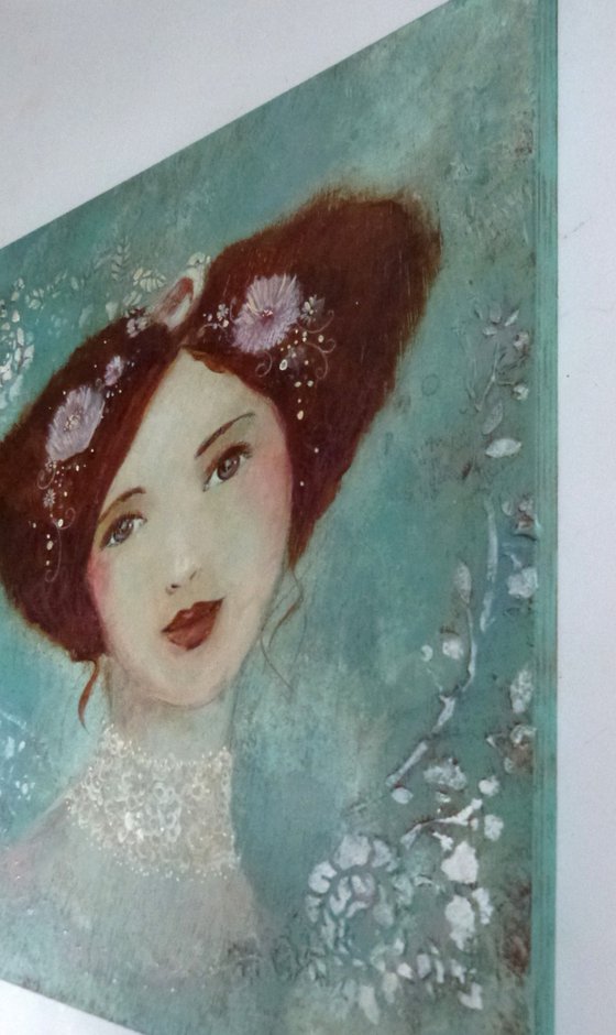 The soft stopover 30 x 30 cm Portrait of a romantic and dreamy woman on wood