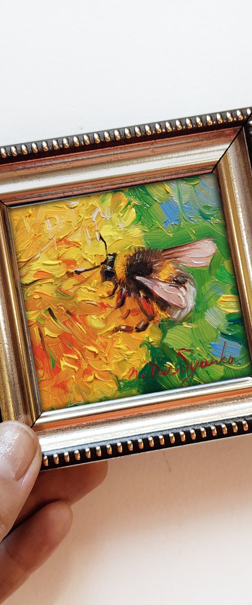 Bumblebee by Nataly Derevyanko