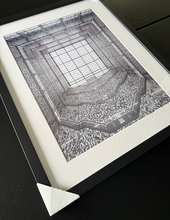 THE GREY GEOMETRIES
