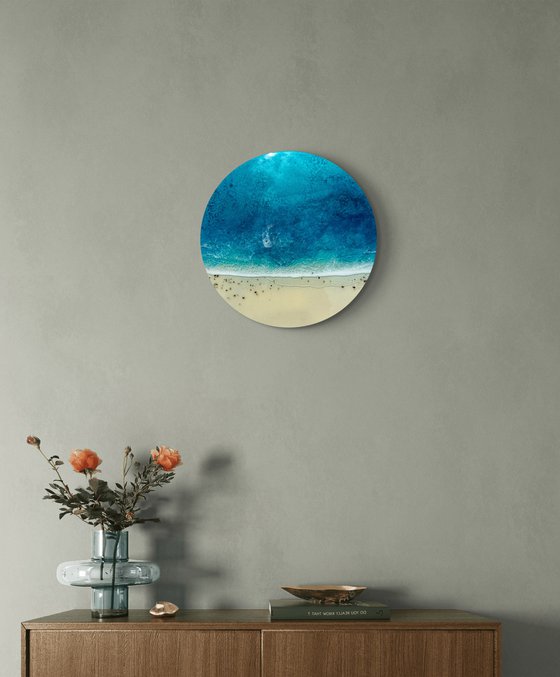 Round ocean #103