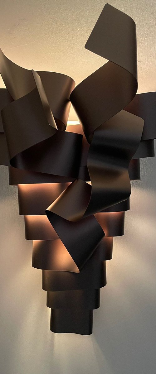 Rampicante small Brown by andrea olivazzo