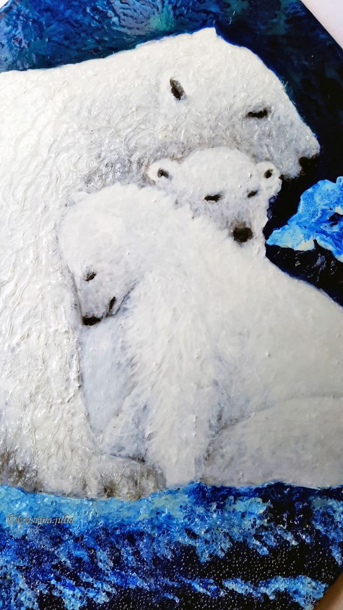 Polar bears family by Julia Krastina